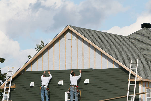 Professional Emergency Siding Repair technician working in Riverton, NJ